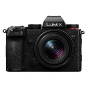 Lumix S5D + S 18-40mm f4.5-6.3